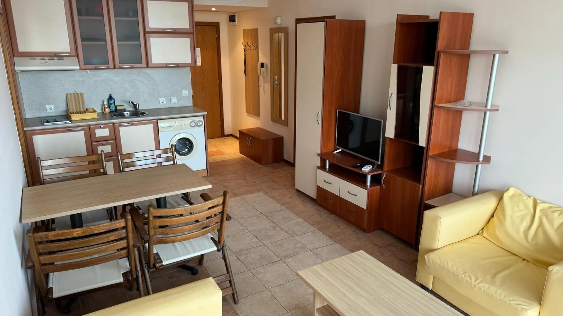 Spacious Beachfront Apartment - Kaya Sunny Beach Bulgaria
