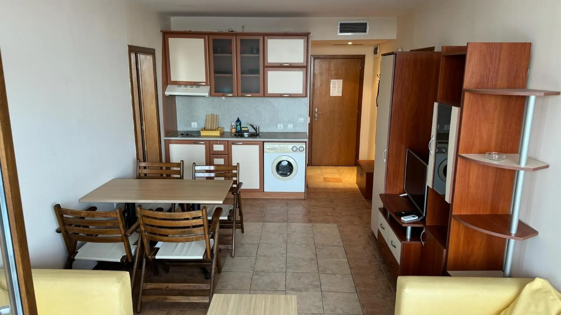 Spacious Beachfront Apartment - Kaya Sunny Beach 0*,  Bulgaria