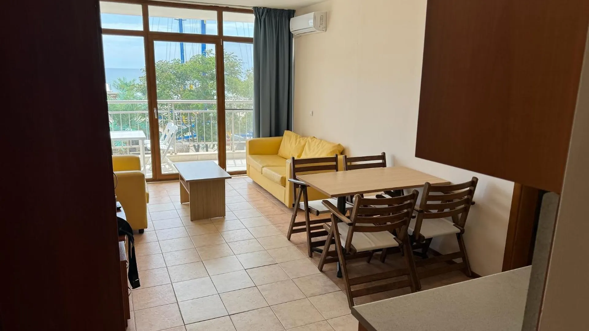 Spacious Beachfront Apartment - Kaya Sunny Beach